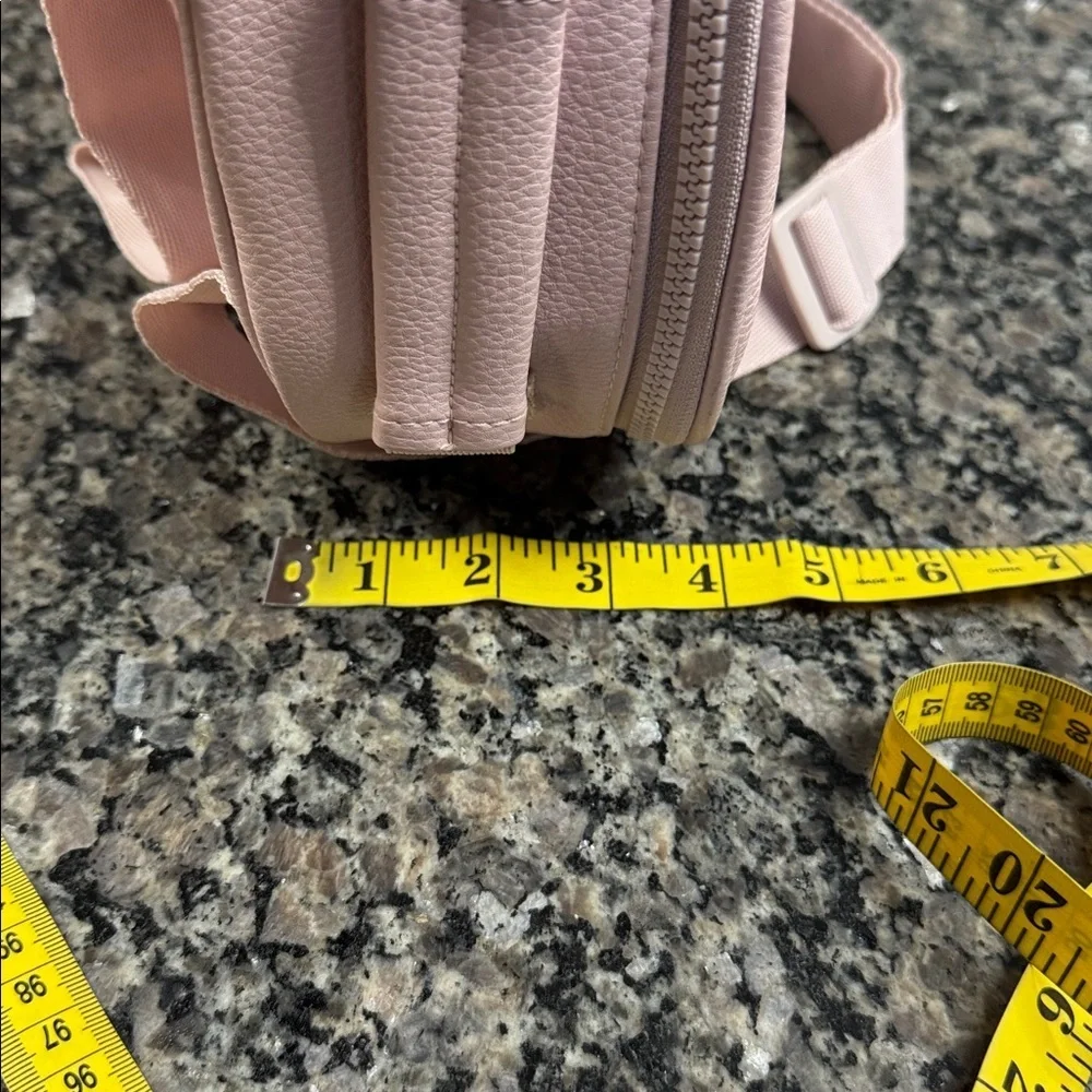 Reebok Light Pink 11 inch Backpack EUC